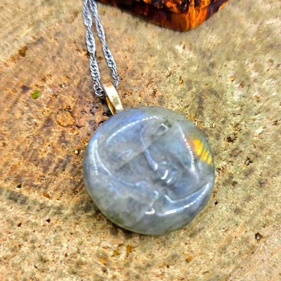 Nature Labradorite  Flashy Kiss Of Sun & Moon Pendant Necklace - Picture 7 of 10